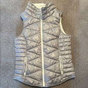 Light Gray Quilted Packable Vest - Women's Sleeveless Puffer